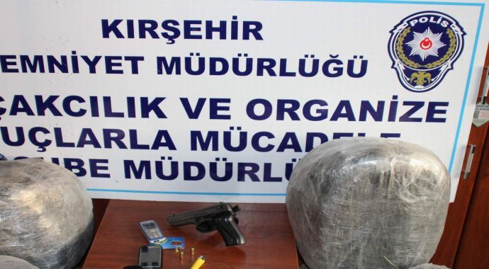 Kırşehir'de 200 kilo esrar ele geçirildi Kırşehir'de 200 kilo esrar ele geçirildi