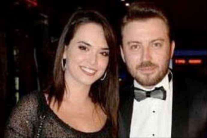 'Öyle Bir Geçer Zaman ki' dizisinin ünlü oyuncusu evleniyor 'Öyle Bir Geçer Zaman ki' dizisinin ünlü oyuncusu evleniyor