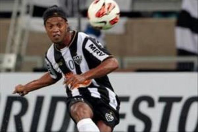 Ronaldinho transferi şimdilik yattı, Ocak ayında belki Ronaldinho transferi şimdilik yattı, Ocak ayında belki