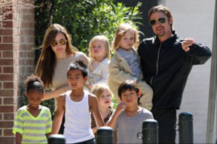 Angelina Jolie'nin dudak uçuklatan serveti Angelina Jolie'nin dudak uçuklatan serveti
