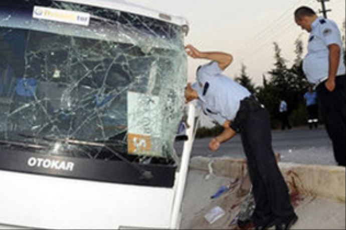 İranlı turistleri taşıyan otobüs kaza yaptı, 16 yaralı