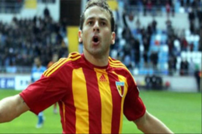 Bobo, 2 buçuk ay forma giyemeyecek