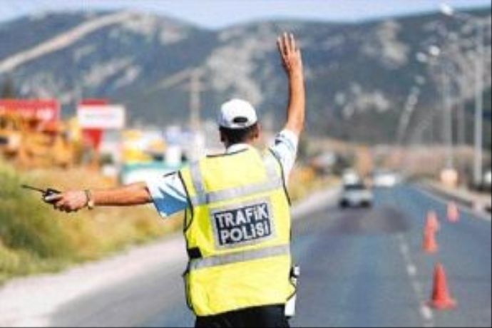 TEM Otoyolu&#039;nda her 5 kilometrede bir trafik ekibi olacak