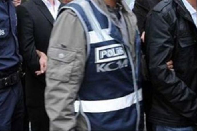 Uzman Çavuş 85 kilogram esrarla yakalandı Uzman Çavuş 85 kilogram esrarla yakalandı