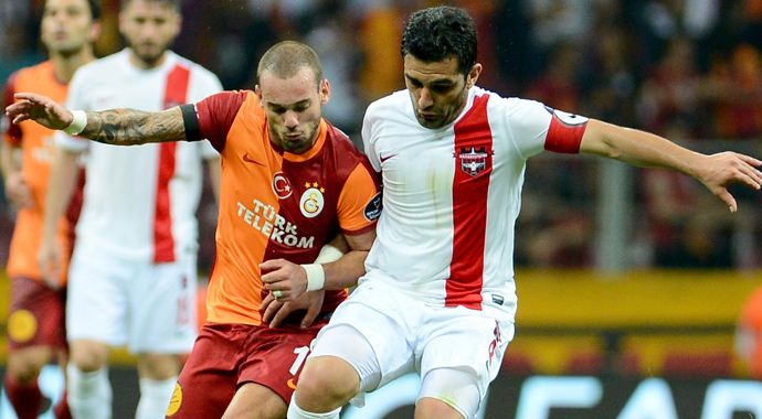 Galatasaray taraftarı Muhammet'in golünü alkışladı