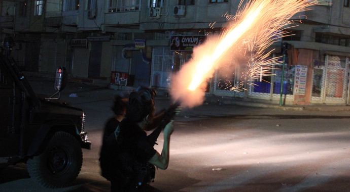 Hatay'daki gösteriye polis müdahalesi Hatay'daki gösteriye polis müdahalesi