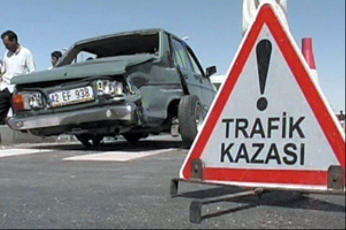 Mersin'de trafik kazası, 2 ölü Mersin'de trafik kazası, 2 ölü