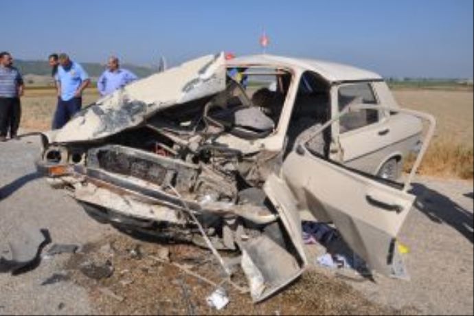 Çocuk şoför kaza yaptı, 1 ölü Çocuk şoför kaza yaptı, 1 ölü