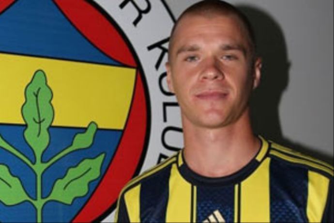 Fenerbahçe yeni transferini Antalyaspor'a kiralıyor Fenerbahçe yeni transferini Antalyaspor'a kiralıyor