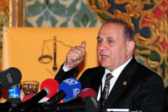 Burhan Kuzu, 'Gezi olaylarında Almanya'nın parmağı var' Burhan Kuzu, 'Gezi olaylarında Almanya'nın parmağı var'