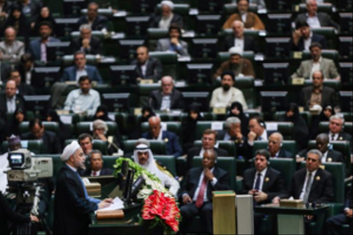 İran&#039;ın yeni Cumhurbaşkanı, Ruhani kabinesini meclise sundu