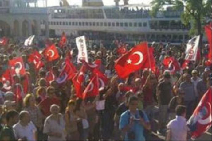 Kadıköy&#039;de Ergenekon kararlarına tepki eylemi