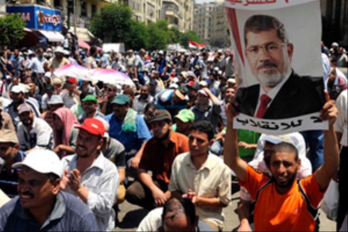 Usame Mursi, &#039;Batılı avukatlarla iletişim halindeyiz&#039;