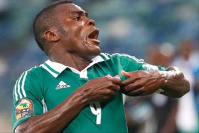 Emenike bavul topluyor Emenike bavul topluyor