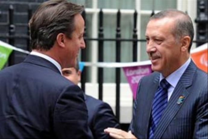 Başbakan Erdoğan&#039;dan Cameron&#039;a Mısır telefonu
