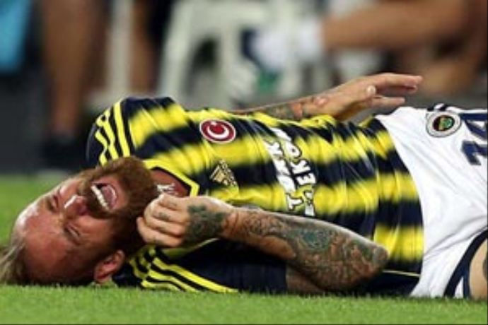 Fenerbahçe'de şok, Meireles yine sakatlandı Fenerbahçe'de şok, Meireles yine sakatlandı