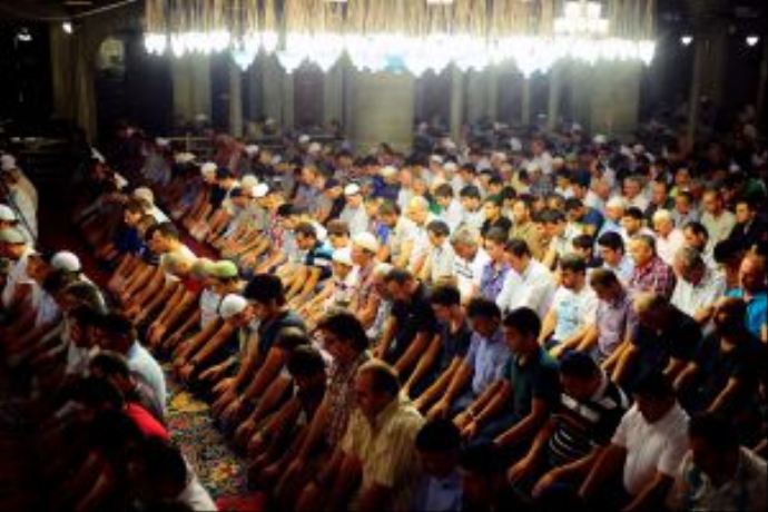 İstanbul&#039;da son teravih namazı kılındı