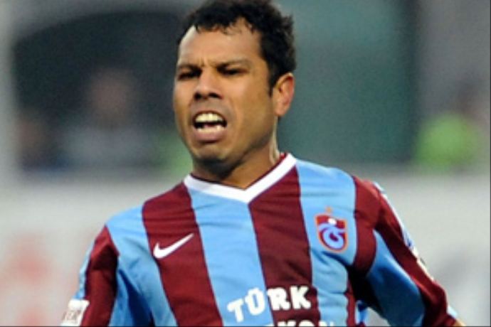 Cezalı Colman'ın yerine Alanzinho Cezalı Colman'ın yerine Alanzinho