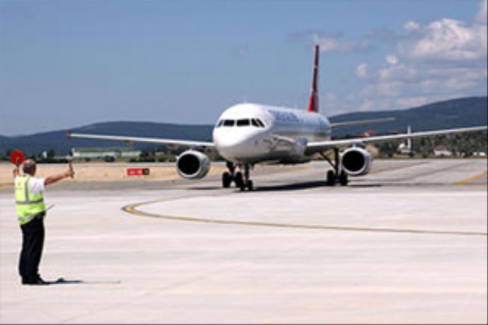 Türk Hava Yolları pilotu, uçakta sara krizi geçirdi Türk Hava Yolları pilotu, uçakta sara krizi geçirdi