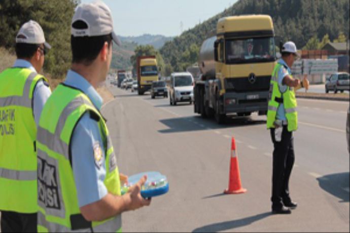 Ramazan Bayramı'nda yollara yeni uygulama Ramazan Bayramı'nda yollara yeni uygulama