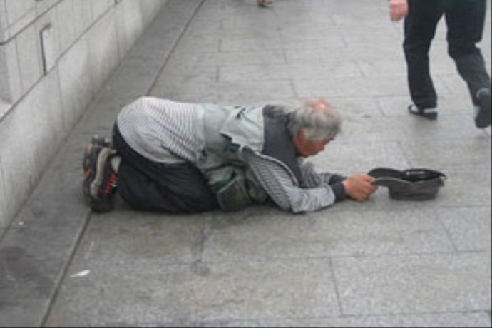 Dilenciye hakarete 8 bin dolar ceza Dilenciye hakarete 8 bin dolar ceza