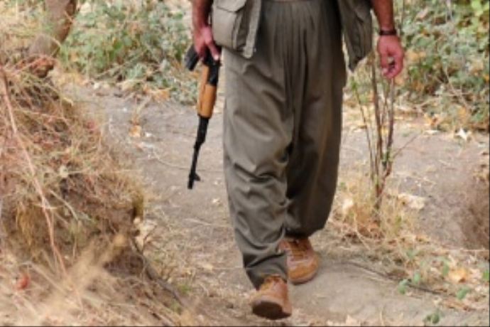 Kars&#039;ta bir PKK&#039;lı teslim oldu