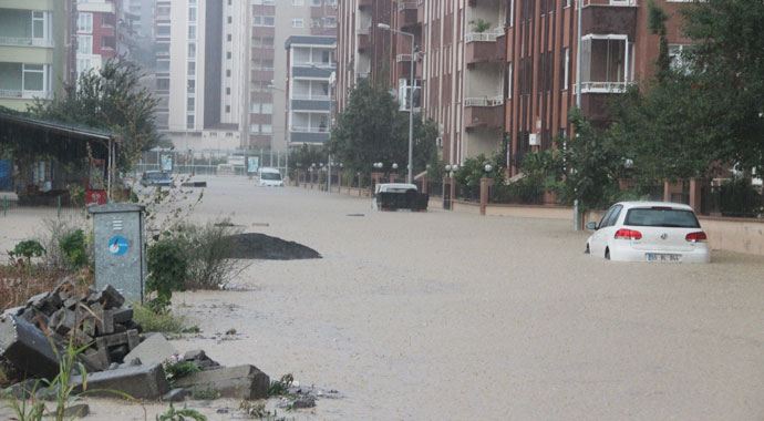 Samsun, Ramazan Bayramı'na sel ile uyandı