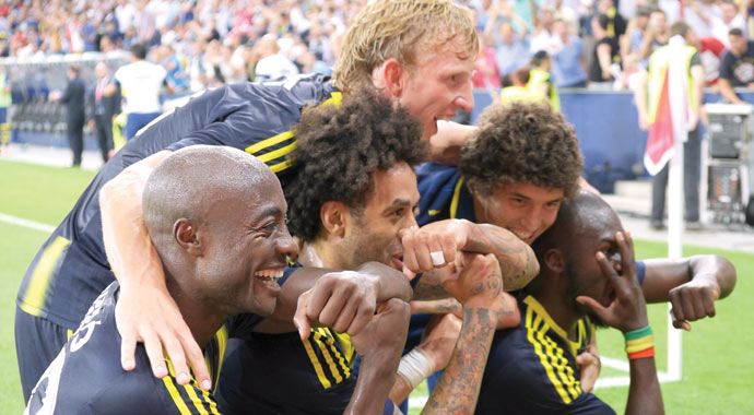 Milan'ın CEO'su Galliani Fenerbahçe'yi övdü Milan'ın CEO'su Galliani Fenerbahçe'yi övdü