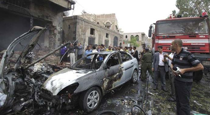 Yemen'de El Kaide için eller tetikte Yemen'de El Kaide için eller tetikte