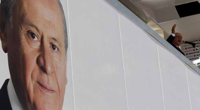 Devlet Bahçeli, Erdoğan'a 6 davadan, 44 bin lira ödeyecek Devlet Bahçeli, Erdoğan'a 6 davadan, 44 bin lira ödeyecek
