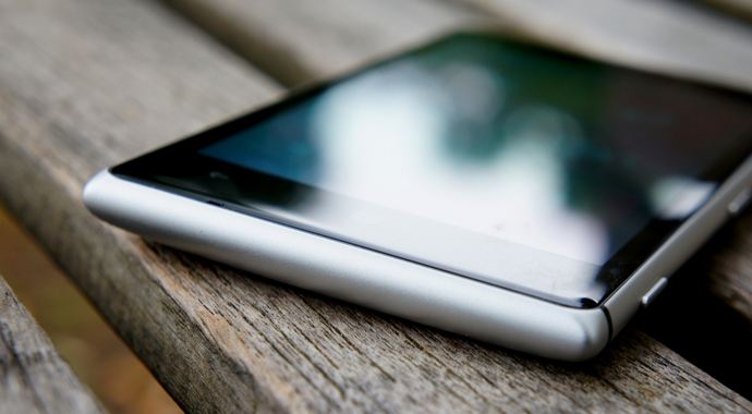 Yeni Nokia Lumia 925 Satışa Çıktı