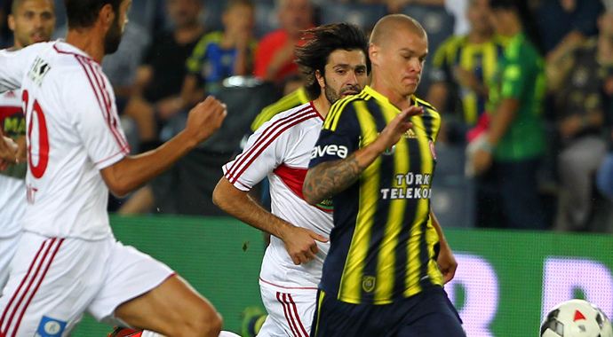 Fenerbahçe 35 hafta sonra Galatasaray'ı geçti Fenerbahçe 35 hafta sonra Galatasaray'ı geçti