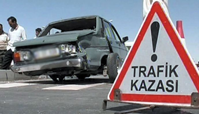 Ankara'da iki araç çarpıştı, 4 yaralı
