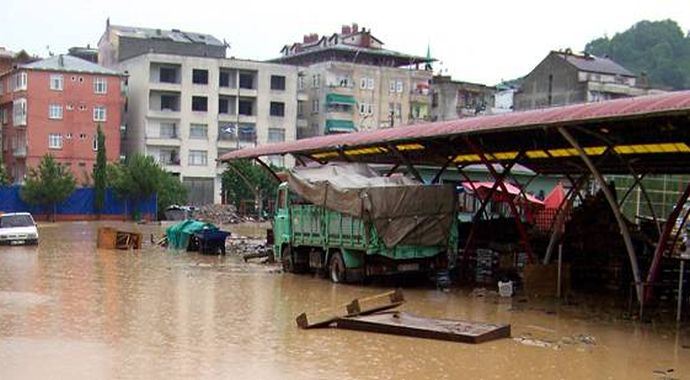 Giresun'da sel ölüme neden oldu