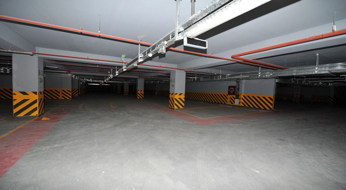 Otopark krizine neşter