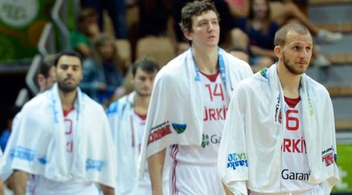 A Milli Erkek Basketbol Takımı, İstanbul'a döndü A Milli Erkek Basketbol Takımı, İstanbul'a döndü