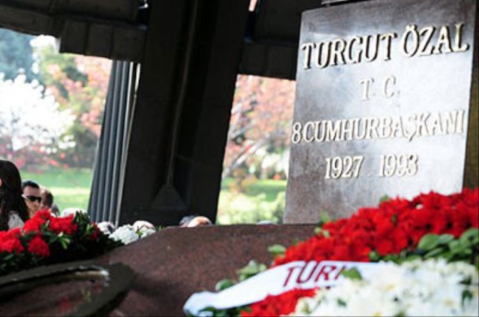 Turgut Özal'ın mezarı tekrar mı açılıyor Turgut Özal'ın mezarı tekrar mı açılıyor