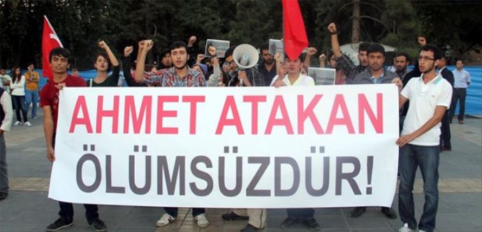 Ahmet Atakan, Esad hayranı çıktı Ahmet Atakan, Esad hayranı çıktı