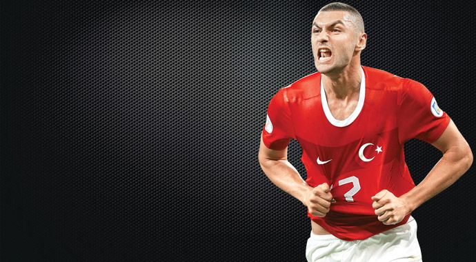 Kral tarihe geçti, Burak Yılmaz Milli Takımı sırtladı
