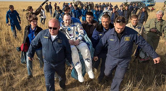 Soyuz Dünya'ya döndü Soyuz Dünya'ya döndü