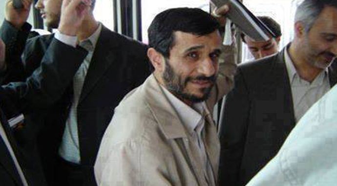 Ahmedinejad'ın fotoğrafı rekor kırdı