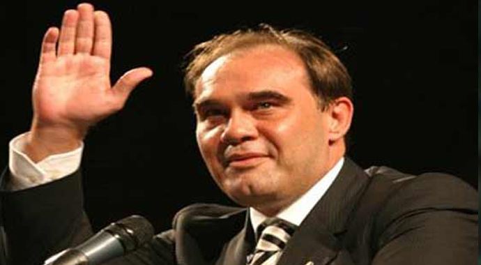 Demirören'den futbolculara tebrik