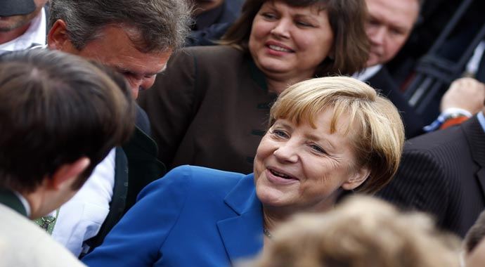 Merkel&#039;in oyları yaşlılardan