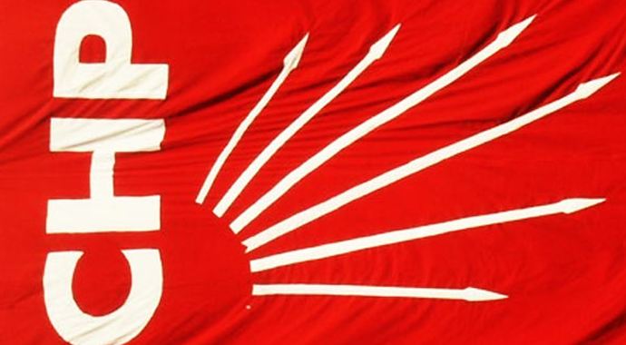 CHP&#039;de istifa depremi