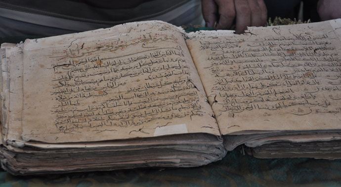 Caminin deposunda 1200 yıllık Kuran-ı kerim bulundu