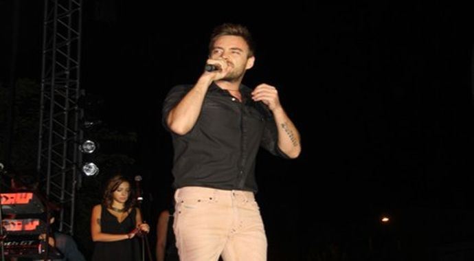 Murat Dalkılıç, Kırklareli'de hayranlarıyla buluştu Murat Dalkılıç, Kırklareli'de hayranlarıyla buluştu