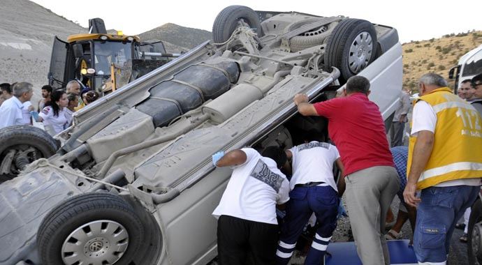 Konya'da trafik kazası, 1 ölü, 5 yaralı