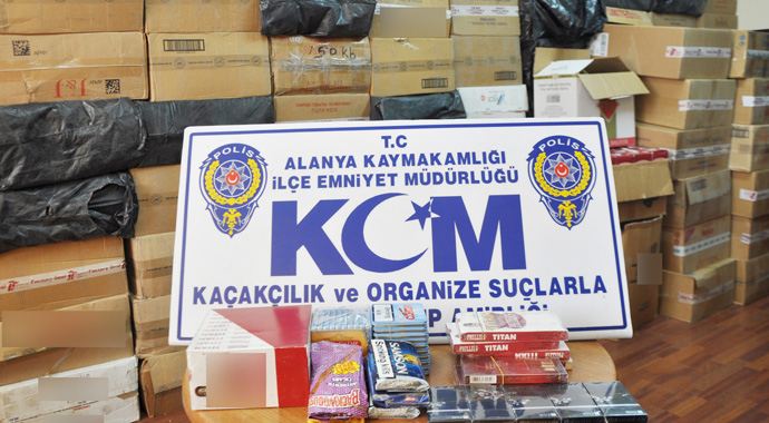 Alanya'da kaçak sigara operasyonu Alanya'da kaçak sigara operasyonu