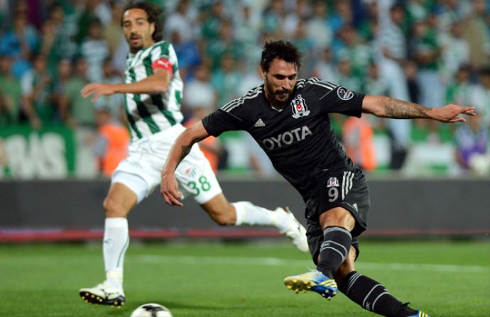 Bursa tribünlerinde istifa sesleri Bursa tribünlerinde istifa sesleri