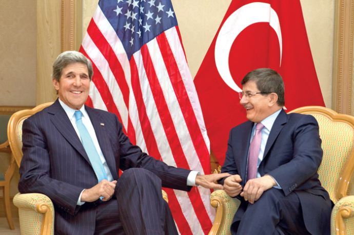 Kerry&#039;den Davutoğlu&#039;na Paris daveti